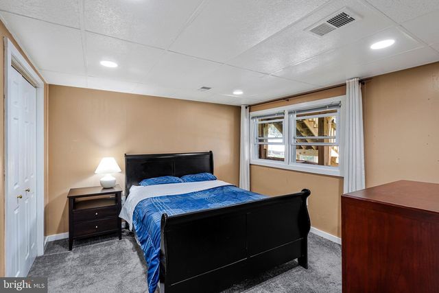 5425 GOVERNOR YEARDLEY DR, Fairfax, VA 22032