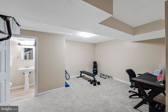 5425 GOVERNOR YEARDLEY DR, Fairfax, VA 22032