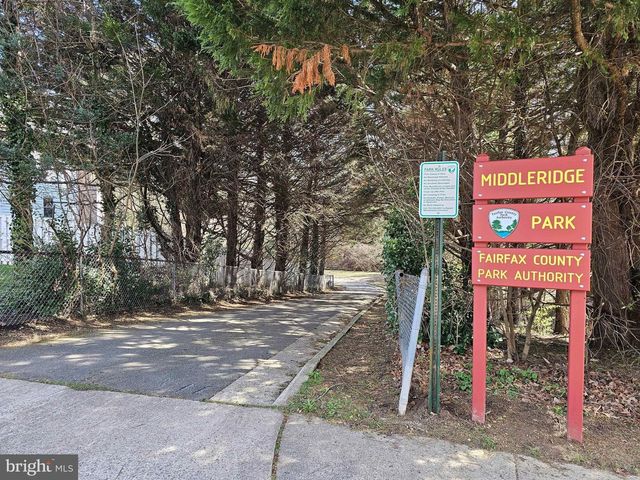 5425 GOVERNOR YEARDLEY DR, Fairfax, VA 22032