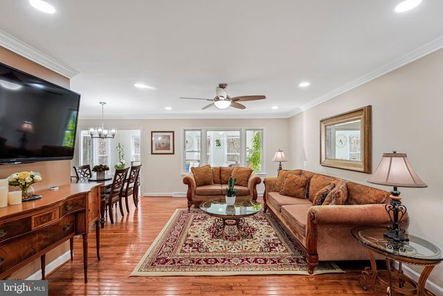 5425 GOVERNOR YEARDLEY DR, Fairfax, VA 22032