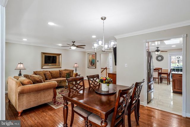 5425 GOVERNOR YEARDLEY DR, Fairfax, VA 22032