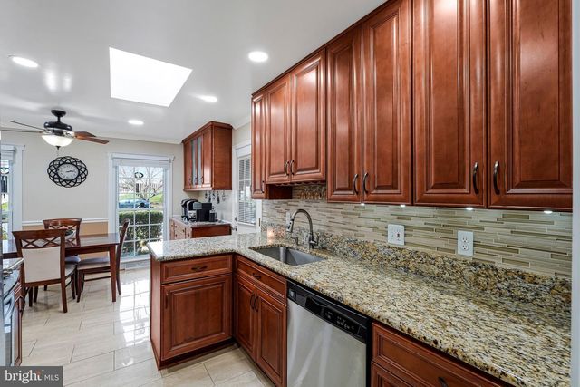 5425 GOVERNOR YEARDLEY DR, Fairfax, VA 22032