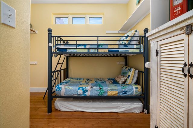 979 Banyan Beach Dr, Port Aransas, TX 78373