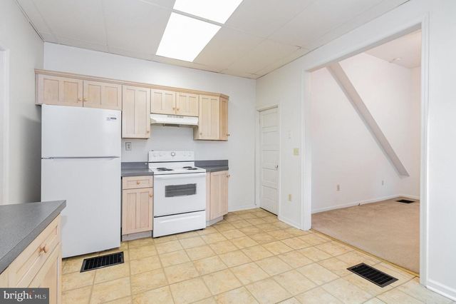 302 JUNIATA ST, Dauphin, PA 17018