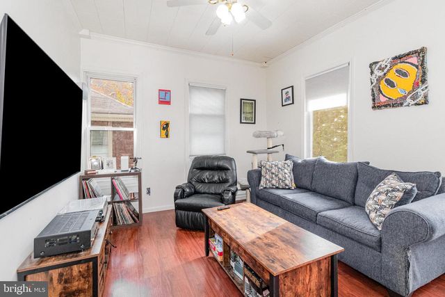 302 JUNIATA ST, Dauphin, PA 17018