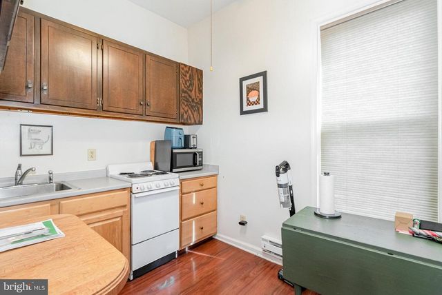 302 JUNIATA ST, Dauphin, PA 17018