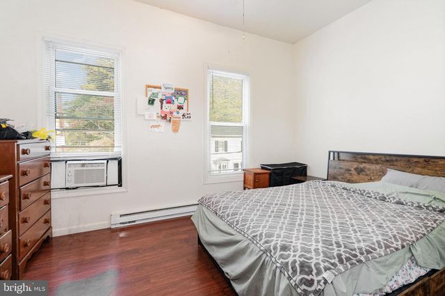 302 JUNIATA ST, Dauphin, PA 17018