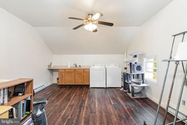 302 JUNIATA ST, Dauphin, PA 17018