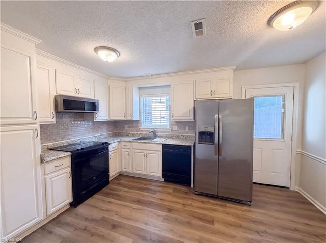 1311 Meadowview Road B, Greensboro, NC 27403