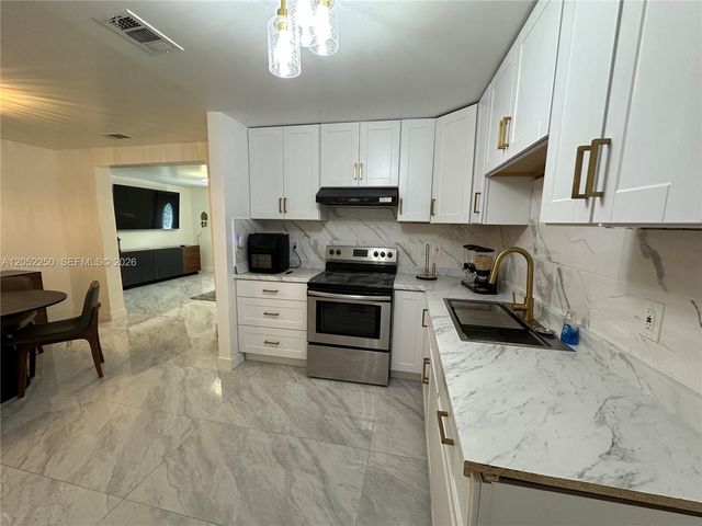 1520 SW 22nd Avenue, Miami, FL 33145