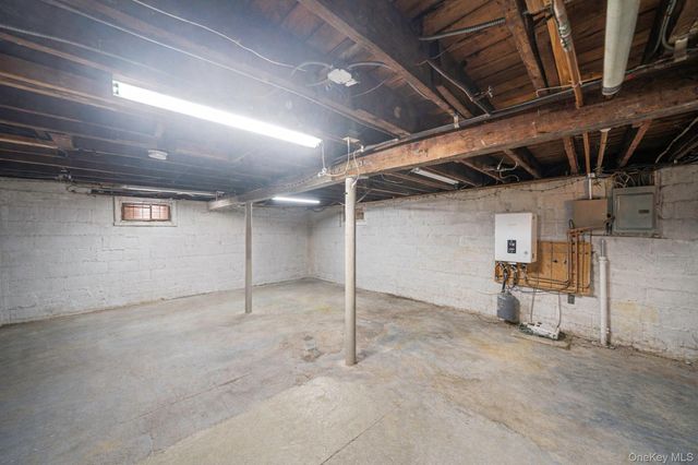 180 25th Street, Copiague, NY 11726