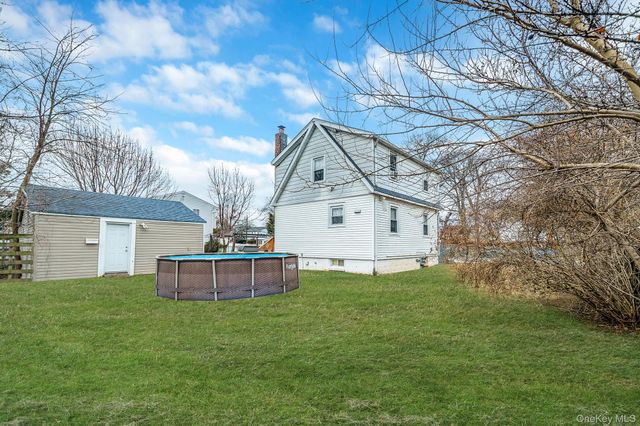 180 25th Street, Copiague, NY 11726