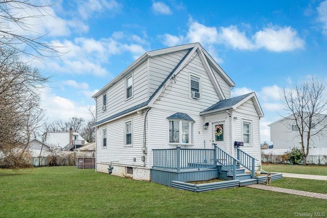 180 25th Street, Copiague, NY 11726