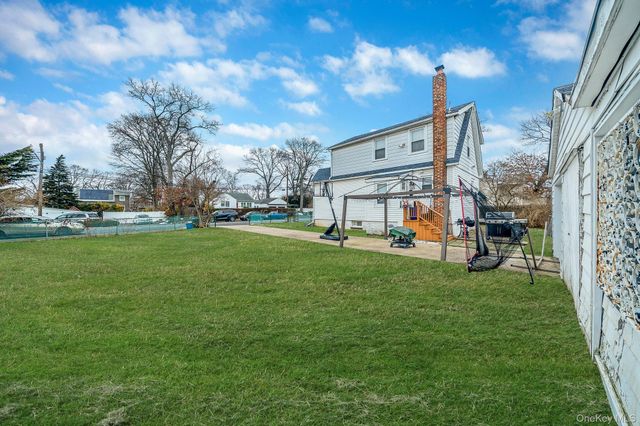 180 25th Street, Copiague, NY 11726