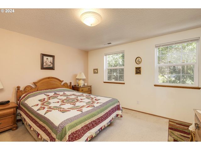 515 Se PALMER Ln, Dayton, OR 97114