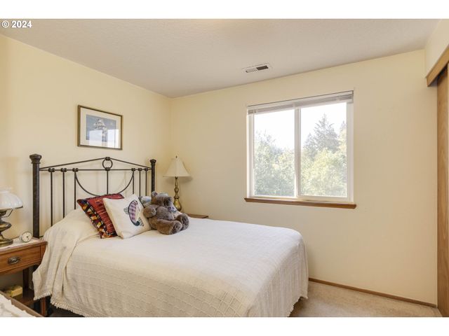 515 Se PALMER Ln, Dayton, OR 97114