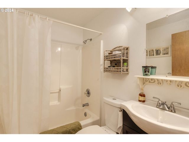 515 Se PALMER Ln, Dayton, OR 97114