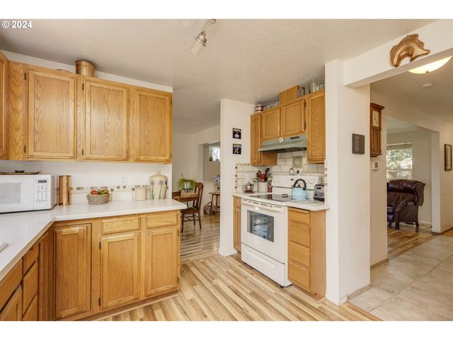 515 Se PALMER Ln, Dayton, OR 97114