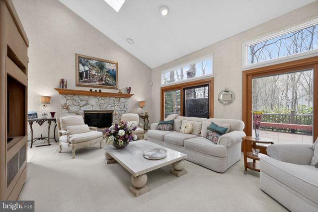 43 SOUTHWOOD DR, Cherry Hill, NJ 08003