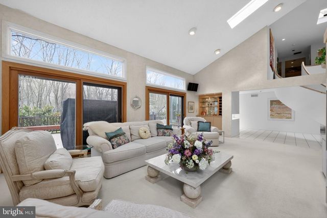 43 SOUTHWOOD DR, Cherry Hill, NJ 08003