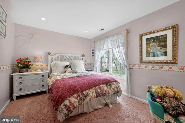 43 SOUTHWOOD DR, Cherry Hill, NJ 08003