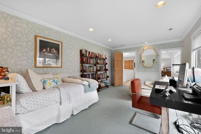 43 SOUTHWOOD DR, Cherry Hill, NJ 08003