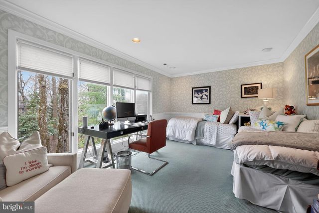 43 SOUTHWOOD DR, Cherry Hill, NJ 08003