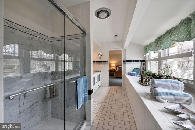 43 SOUTHWOOD DR, Cherry Hill, NJ 08003