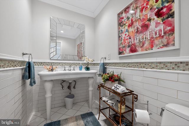 43 SOUTHWOOD DR, Cherry Hill, NJ 08003