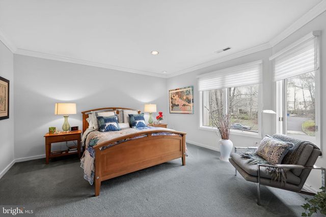 43 SOUTHWOOD DR, Cherry Hill, NJ 08003