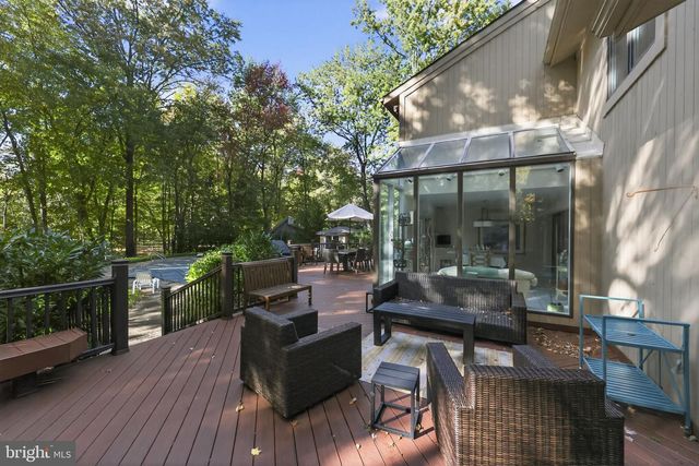 43 SOUTHWOOD DR, Cherry Hill, NJ 08003