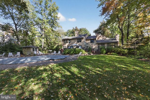 43 SOUTHWOOD DR, Cherry Hill, NJ 08003