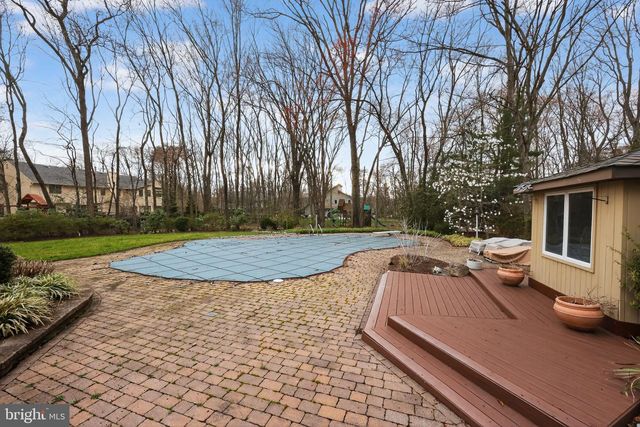 43 SOUTHWOOD DR, Cherry Hill, NJ 08003