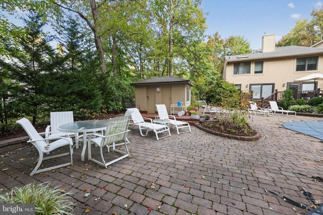 43 SOUTHWOOD DR, Cherry Hill, NJ 08003