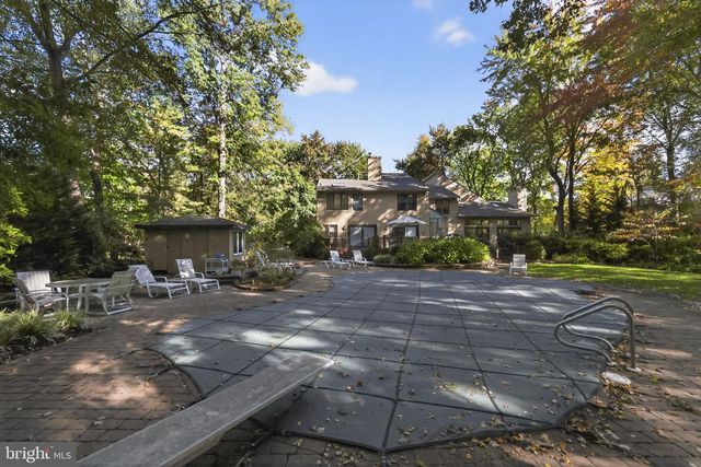 43 SOUTHWOOD DR, Cherry Hill, NJ 08003