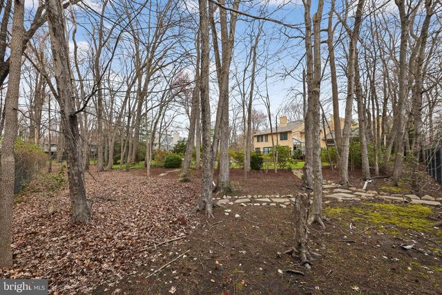 43 SOUTHWOOD DR, Cherry Hill, NJ 08003