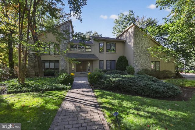 43 SOUTHWOOD DR, Cherry Hill, NJ 08003