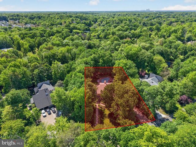 43 SOUTHWOOD DR, Cherry Hill, NJ 08003