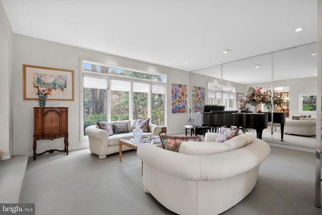 43 SOUTHWOOD DR, Cherry Hill, NJ 08003