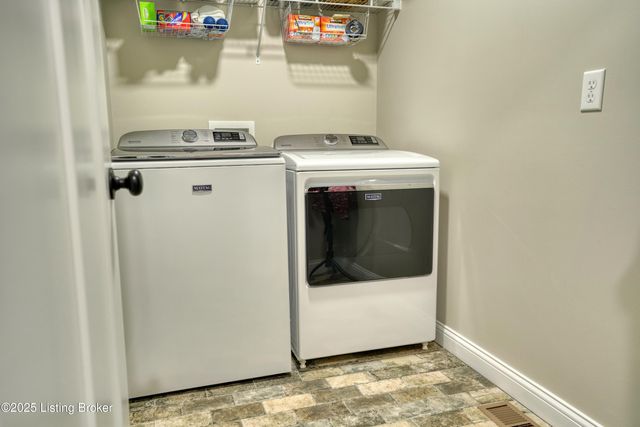 234 Williamsburg Dr, Mt Washington, KY 40047