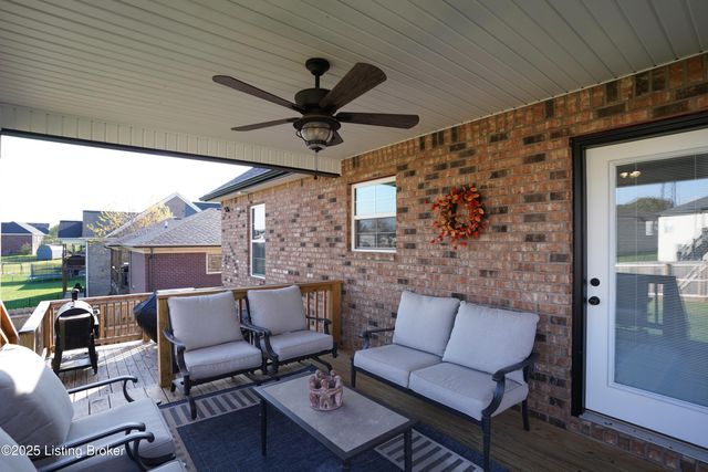 234 Williamsburg Dr, Mt Washington, KY 40047