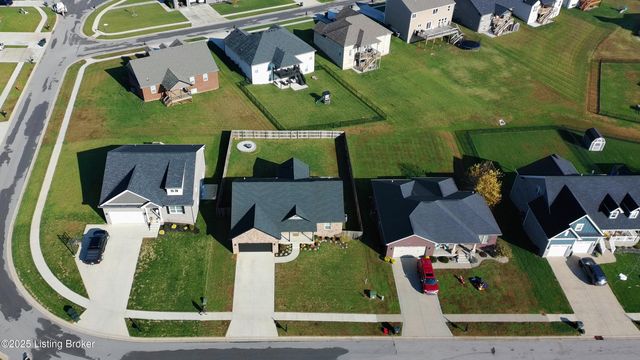 234 Williamsburg Dr, Mt Washington, KY 40047