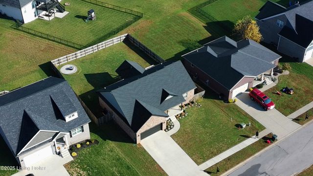 234 Williamsburg Dr, Mt Washington, KY 40047