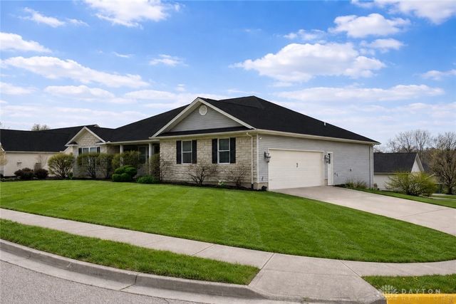 930 Oak Hill Court, Troy, OH 45373