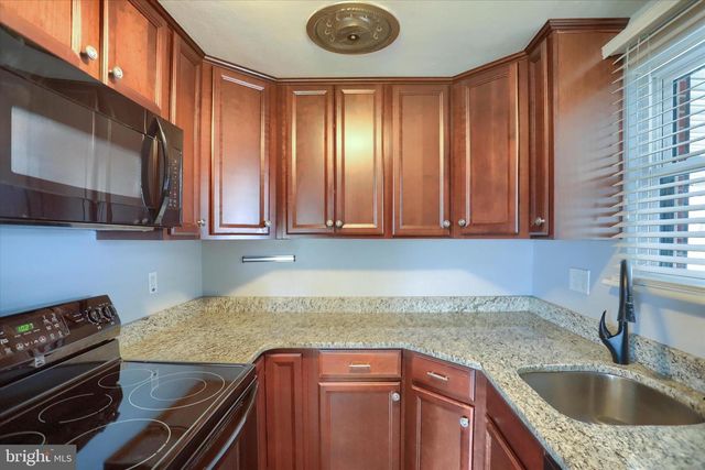 550 WALTON ST, Lemoyne, PA 17043