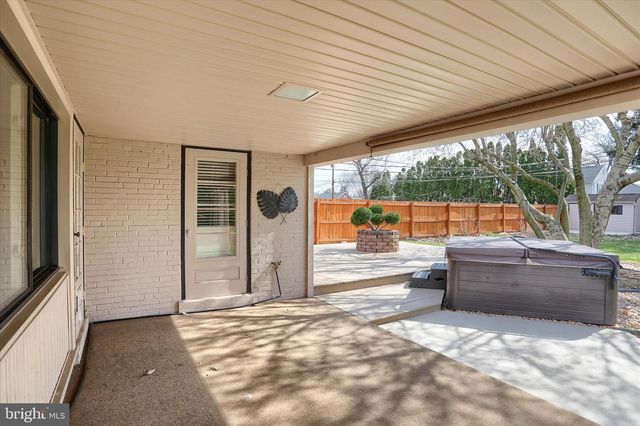 550 WALTON ST, Lemoyne, PA 17043