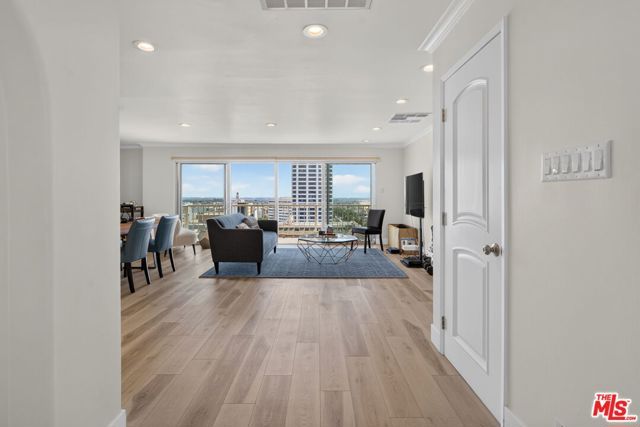 101 California Avenue 1404, Santa Monica, CA 90403