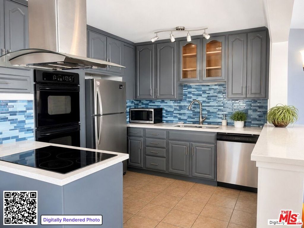 Image 5 of property listing at 1706 W 124th Street, Los Angeles, CA 90047