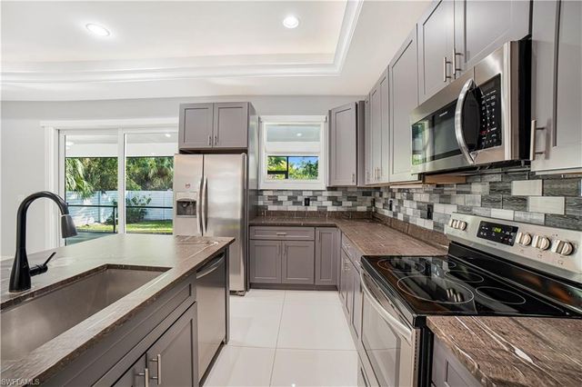 3332 6th AVE SE, Naples, FL 34117