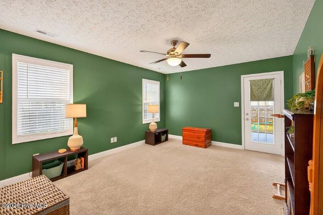 202 Croatan Woods Drive, New Bern, NC 28562